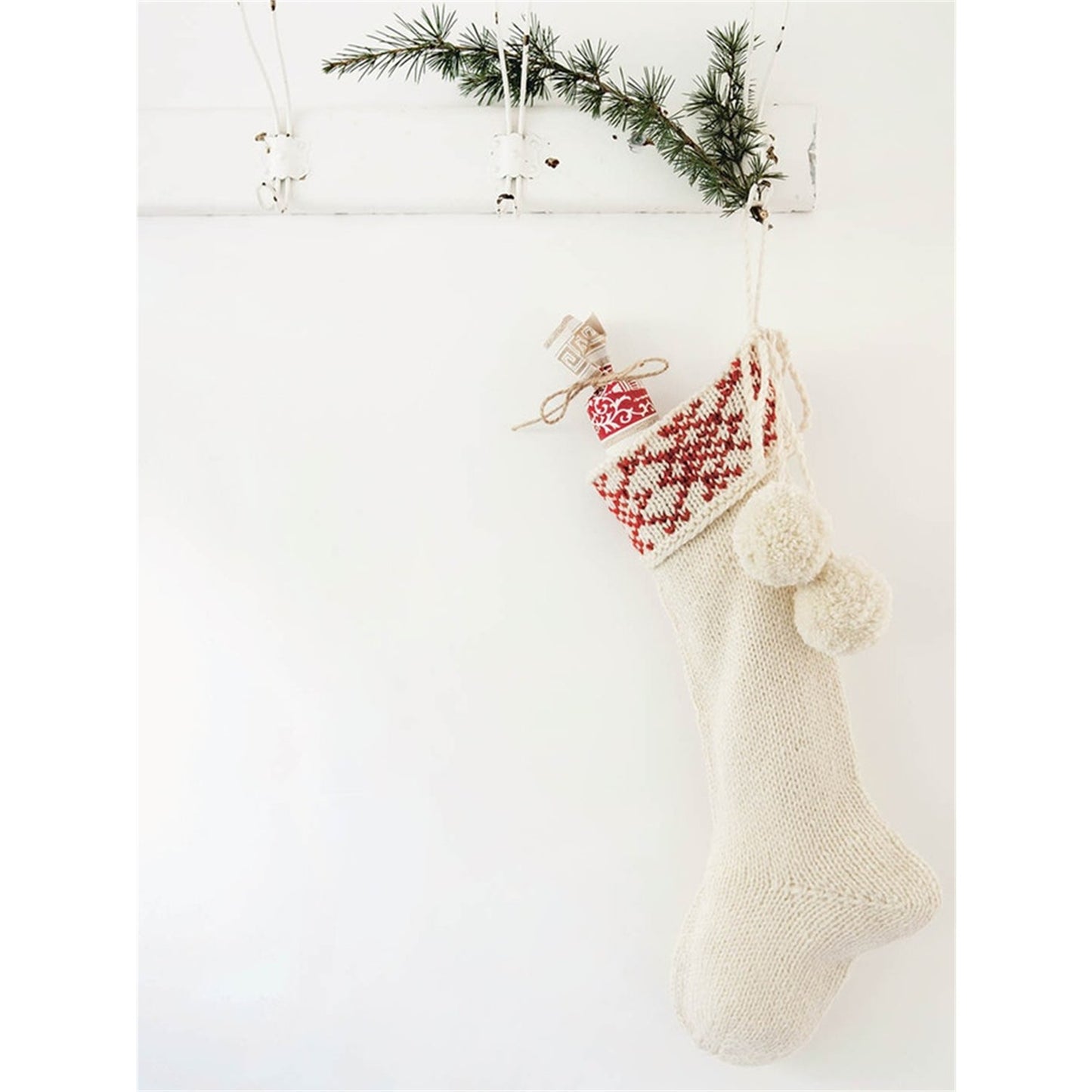 Anleitung (de, en) von © Sandnes - Schneekristall-Weihnachtssocke Tema 57 Jul / Nr. 18