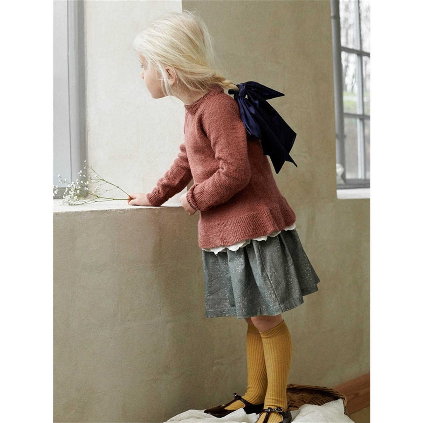 Anleitung (de, en) von © Sandnes - Peplum-Pullover 2003 Weicher Strick für Kinder / Nr. 5a
