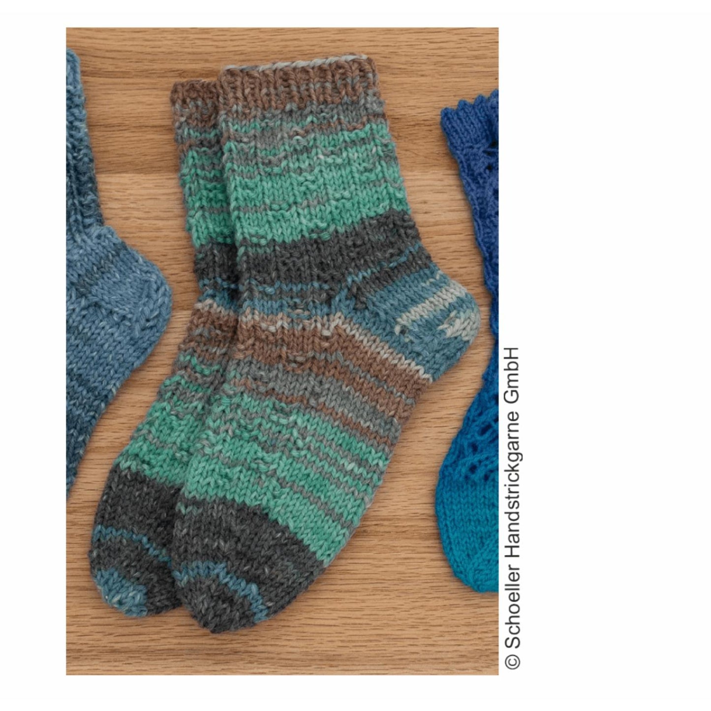 Modell 21043 Kinder-Socken – Originalanleitung von © Schoeller Handstrickgarne GmbH