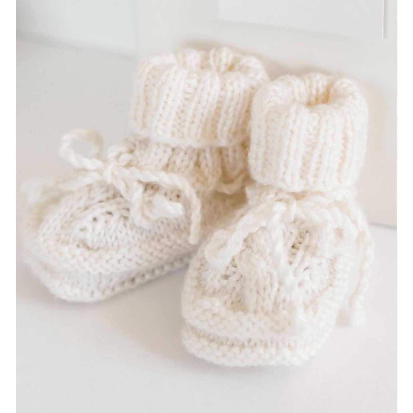 Modell 21135 Baby-Schuhe – Originalanleitung von © Schoeller Handstrickgarne GmbH