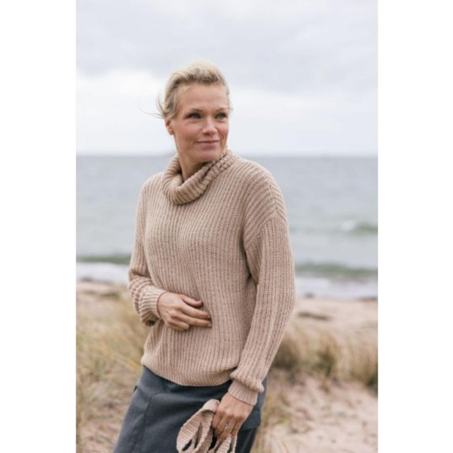 Novita Einzelanleitung Dyyni-Strickpullover