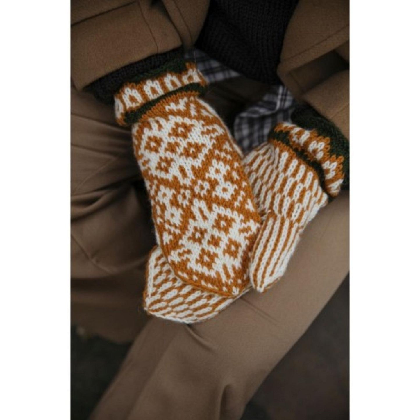 Novita Einzelanleitung Stonewall - Fäustlinge - DE