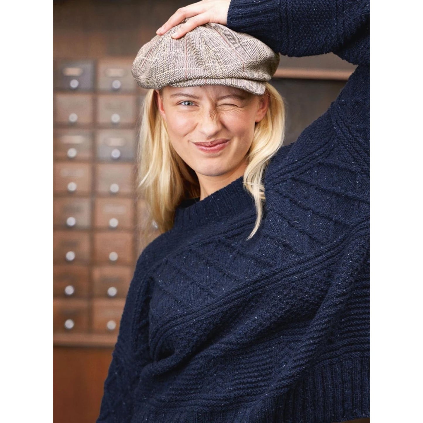 Anleitung (de, en) von © Sandnes - Guernsey Pullover, 2214-06