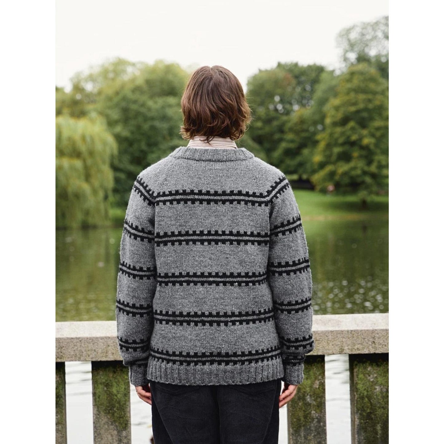 Sandnes Anleitungsheft 2513 Nr. 2 Ridge Sweater Man