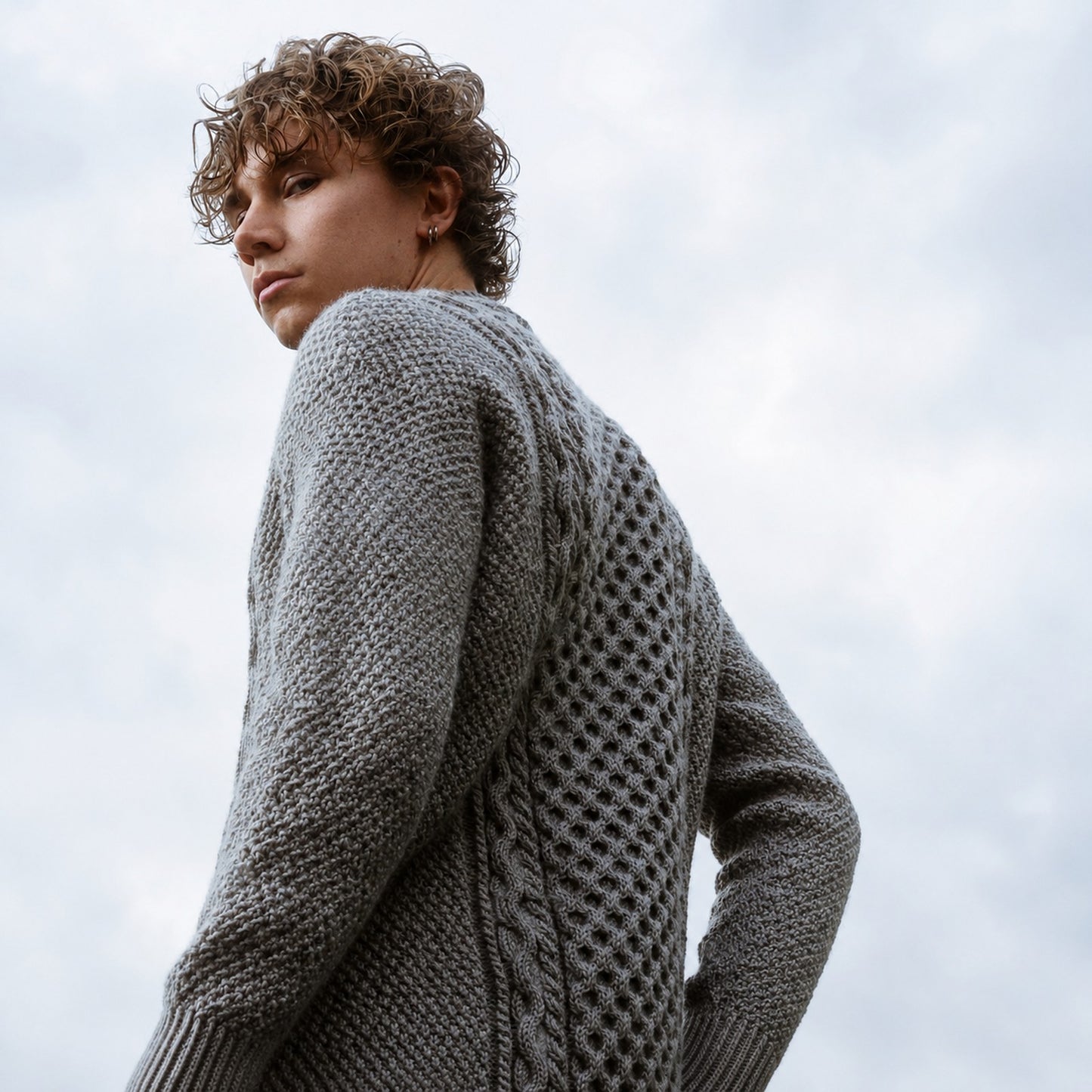 Novita RISTEYS Herren-Zopfmusterpullover – Originalanleitung von © Novita