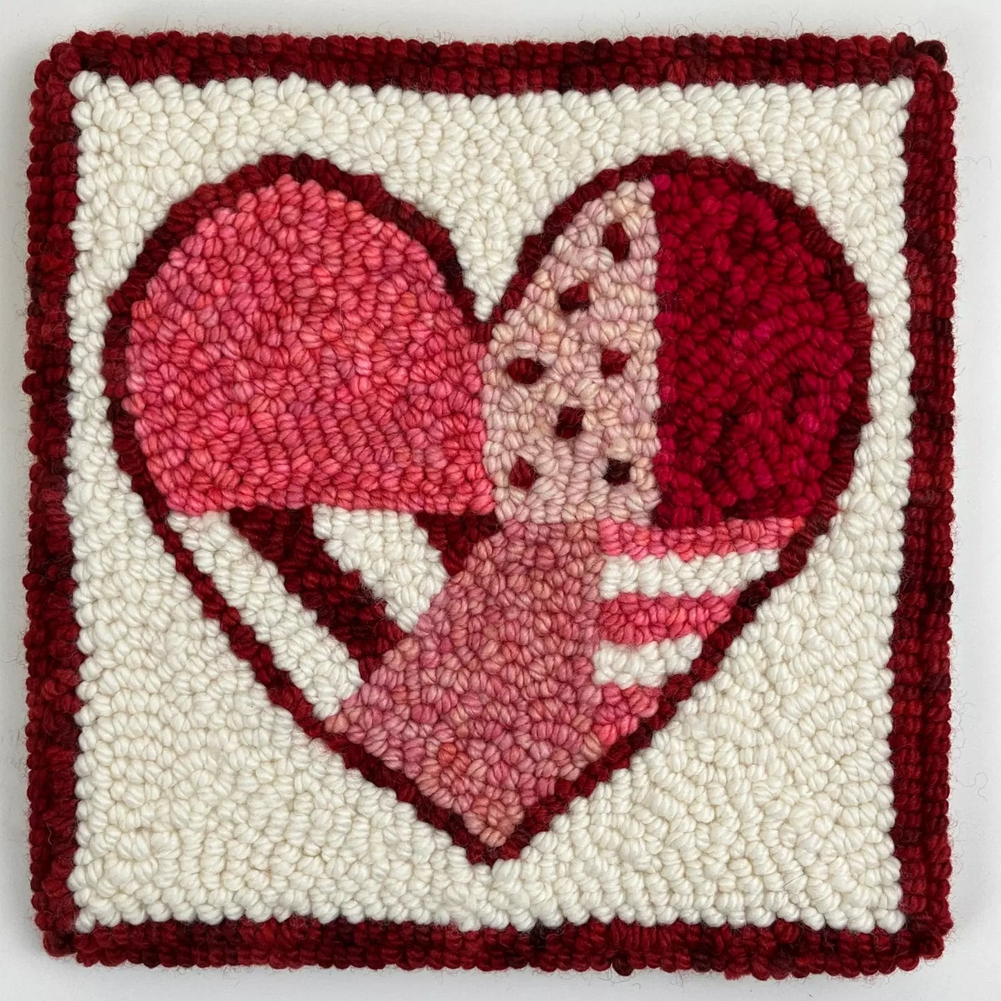 Punch Needle Basic Set Patchwork Heart rot - Unterlage, Garn und Zubehör