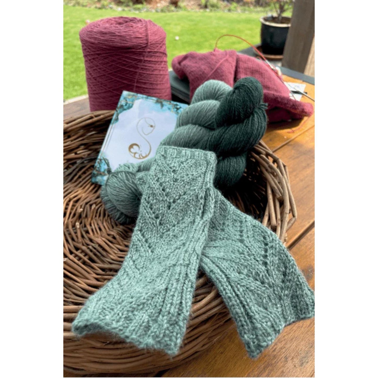Anleitung (en) von © Eriu The Tree of Life Mittens