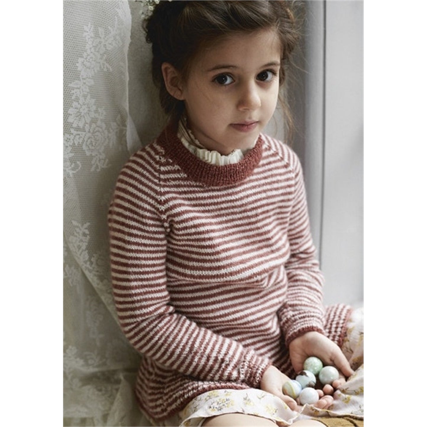 Anleitung (de, en) von © Sandnes - Peplum-Pullover 2003 Weicher Strick für Kinder / Nr. 5b