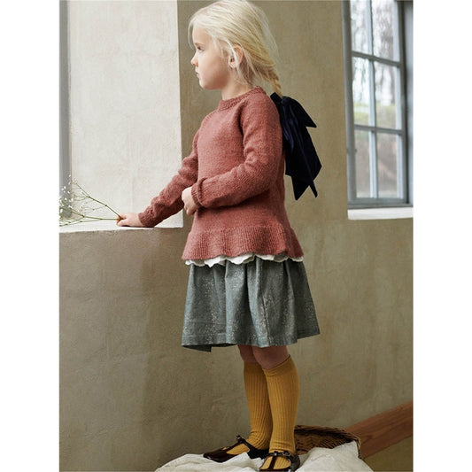 Anleitung (de, en) von © Sandnes - Peplum-Pullover 2003 Weicher Strick für Kinder / Nr. 5a