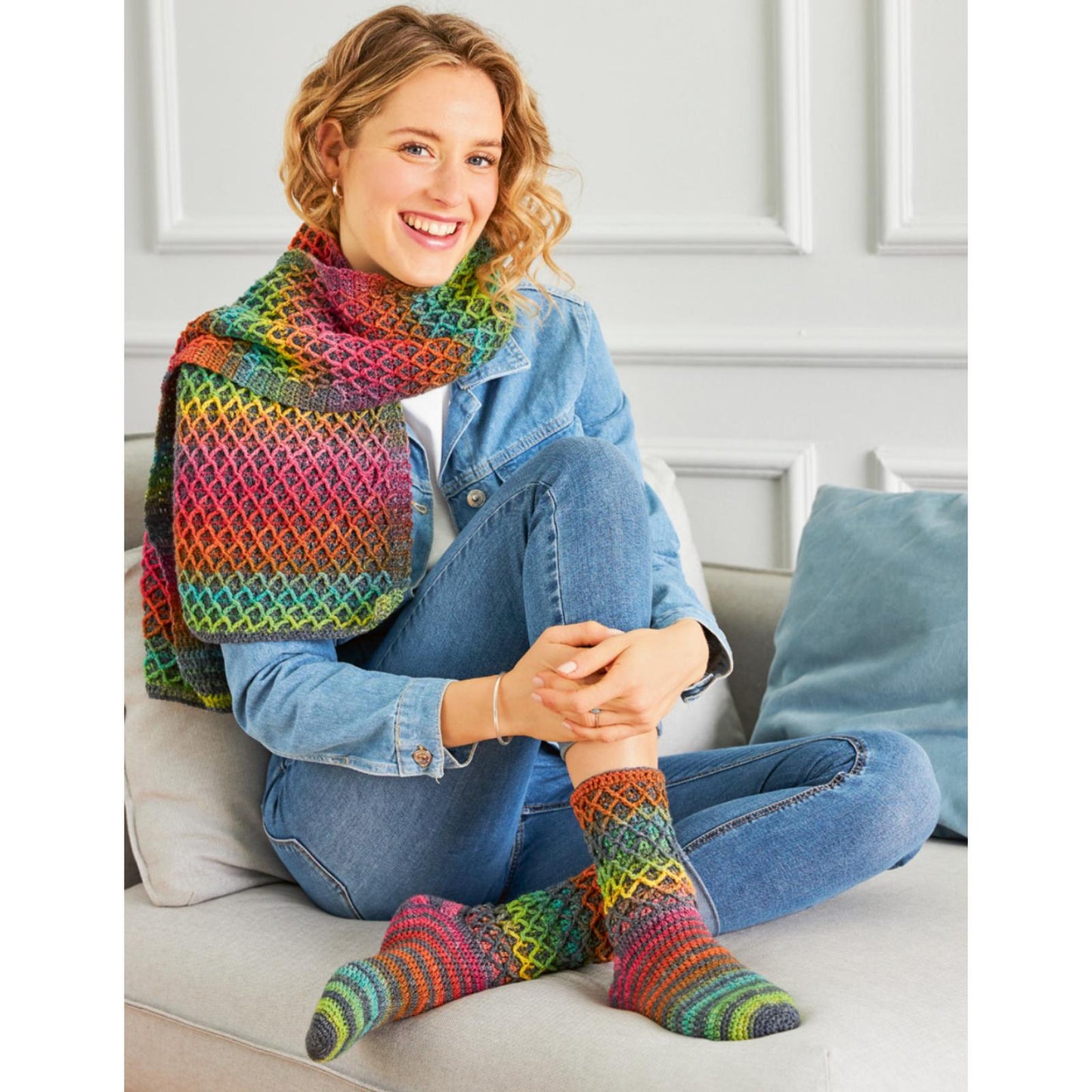 Anleitung (de) von © Woolly Hugs  - Socken & Schal gehäkelt - Maschenwelt 05/23