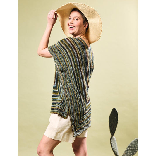 Anleitung (de) von © Woolly Hugs  - Raglan-Poncho Charis - Maschenwelt 03/25