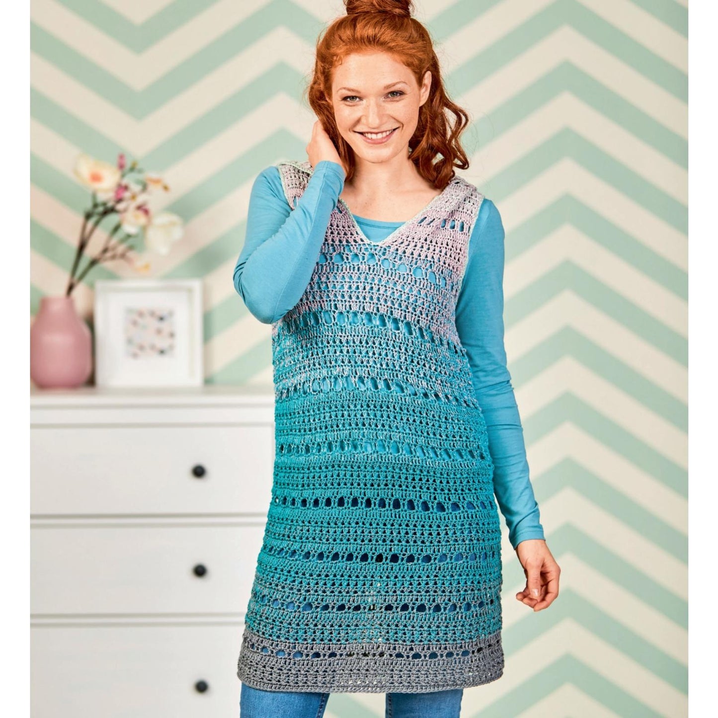 Anleitung (de) von © Woolly Hugs  - Hoodie-Kleidchen- Maschenwelt 19003