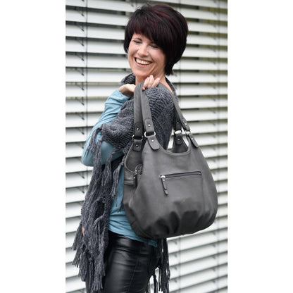 Anleitung (de) von © Woolly Hugs  - Poncho mit Zopfstreifen - 272100-A11