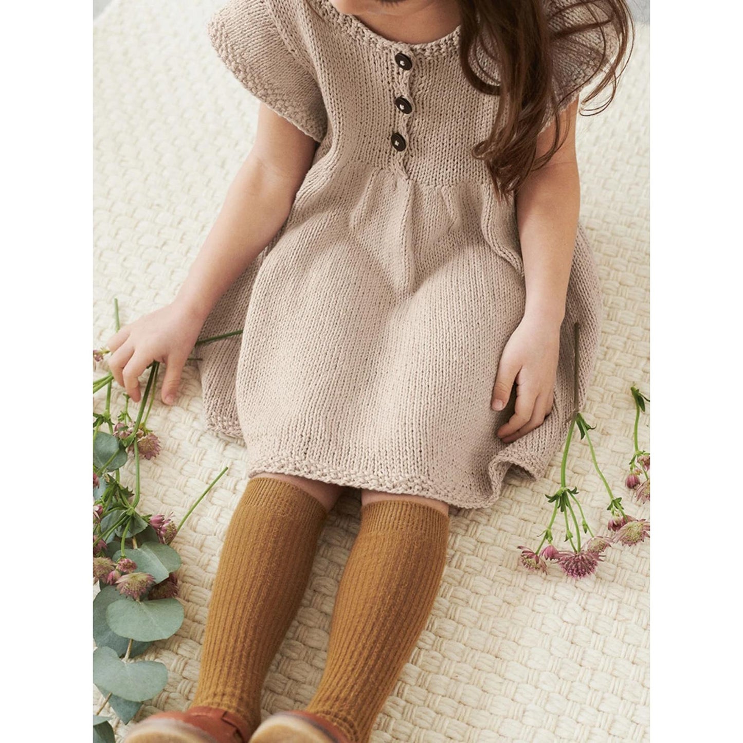 Anleitung (de, en) von © Sandnes - Lola Kleid 2106 Summer Baby / Nr. 3