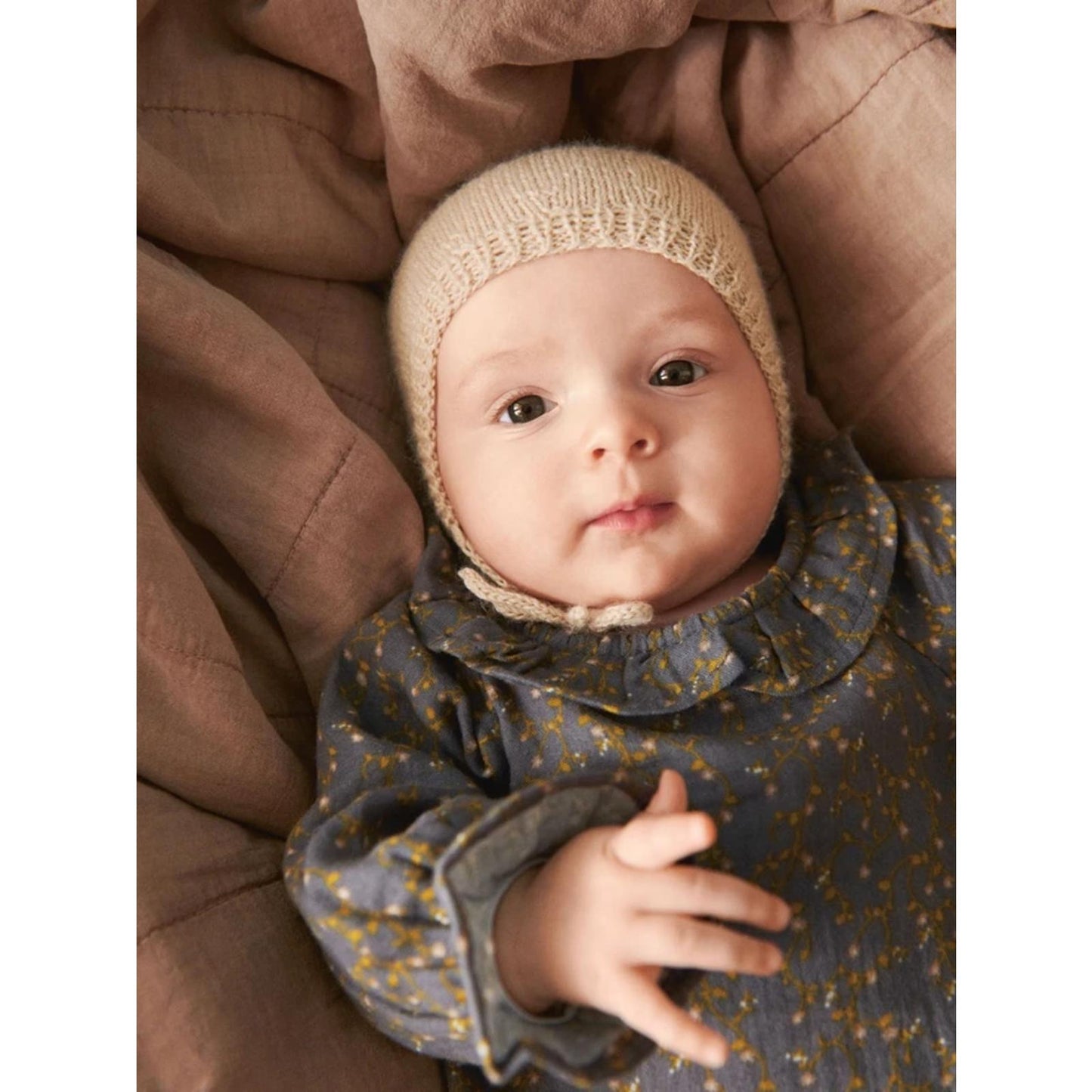 Anleitung (de, en) von © Sandnes - Vår, Juno Babymütze, Frühling/Sommer Baby 2304-01