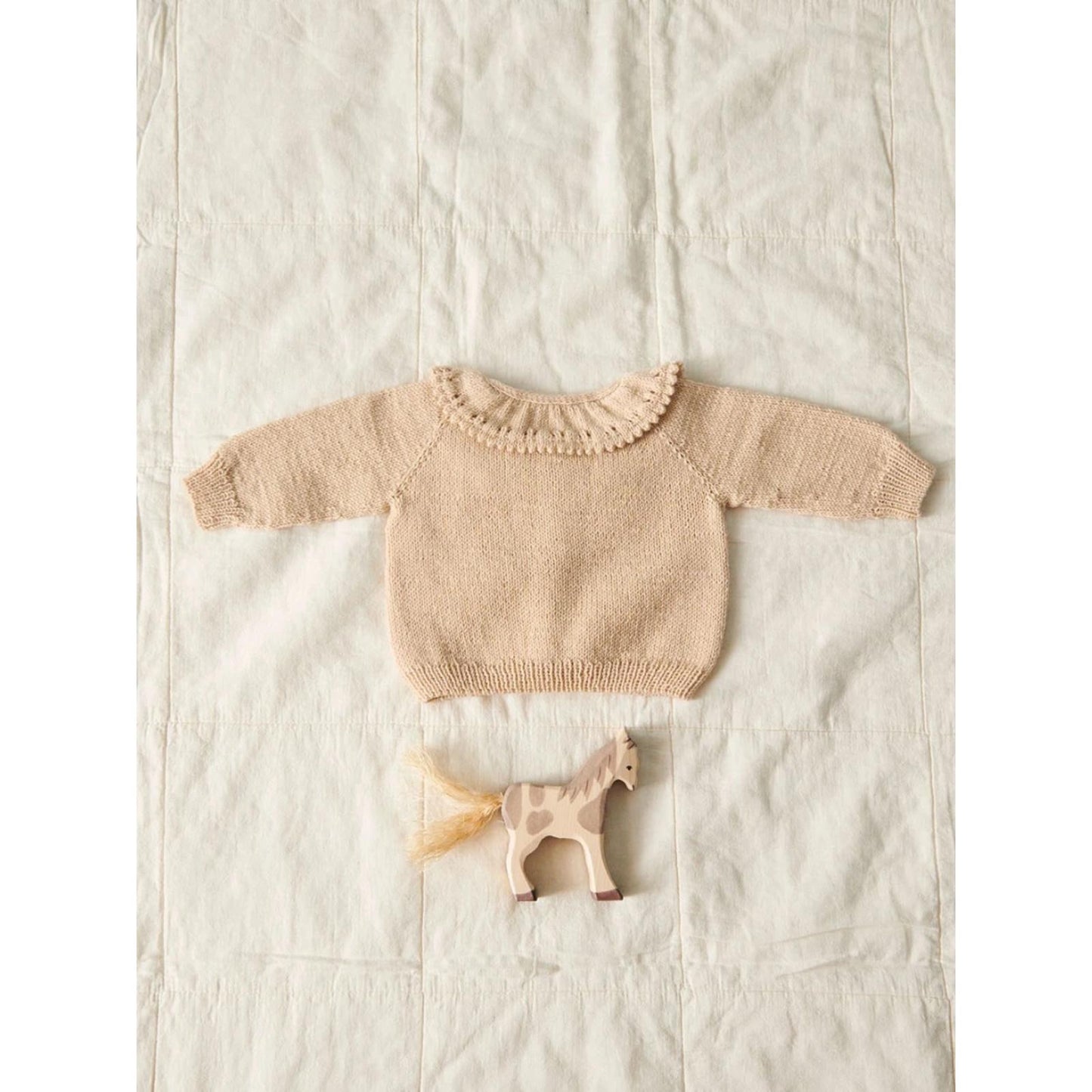 Anleitung (de, en) von © Sandnes - Sophie Jacke, Frühling/Sommer Baby 2304-04