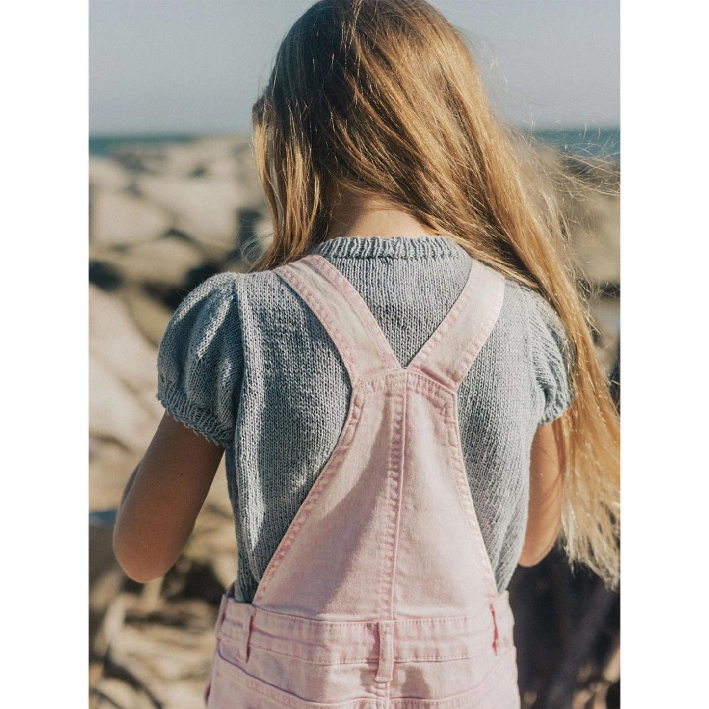 Anleitung (de, en) von © Sandnes - Molly Tee T-Shirt-Bluse, Sommerkinder 2306-06