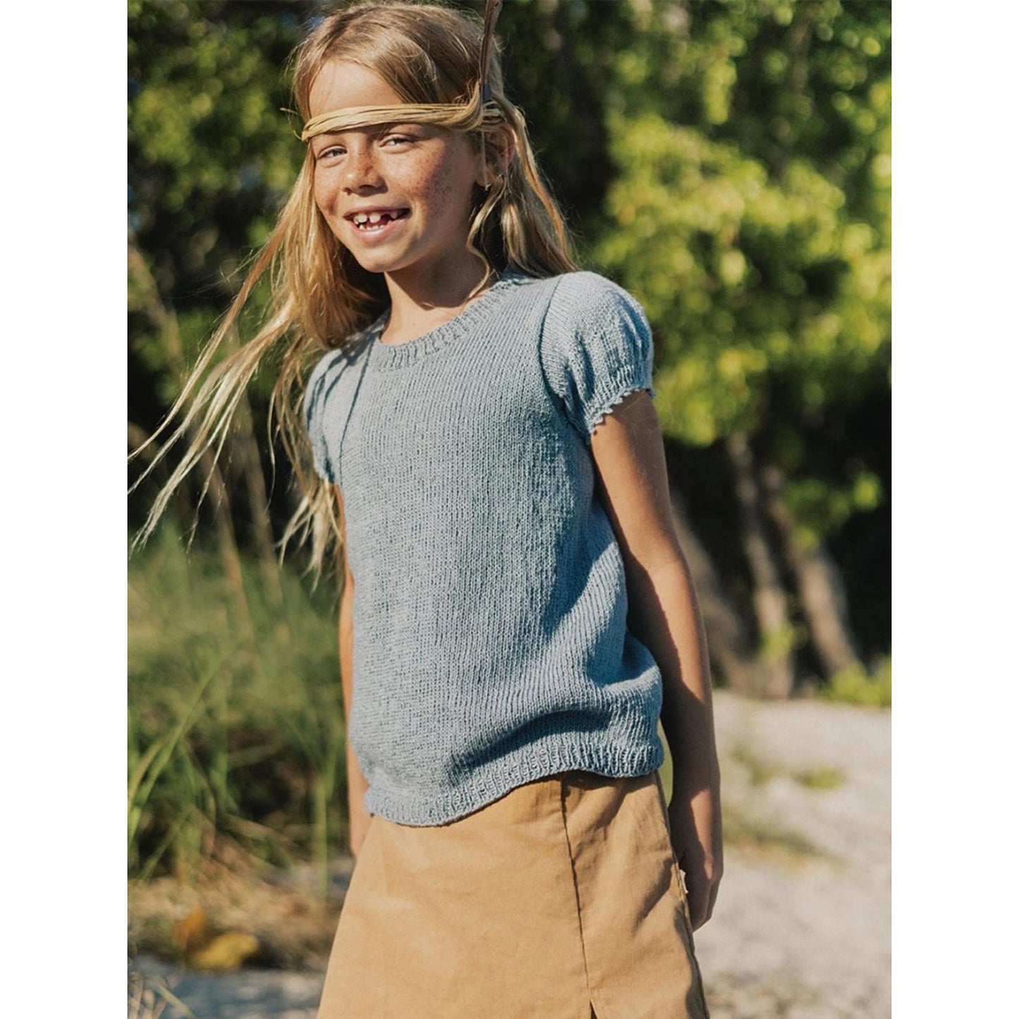 Anleitung (de, en) von © Sandnes - Molly Tee T-Shirt-Bluse, Sommerkinder 2306-06