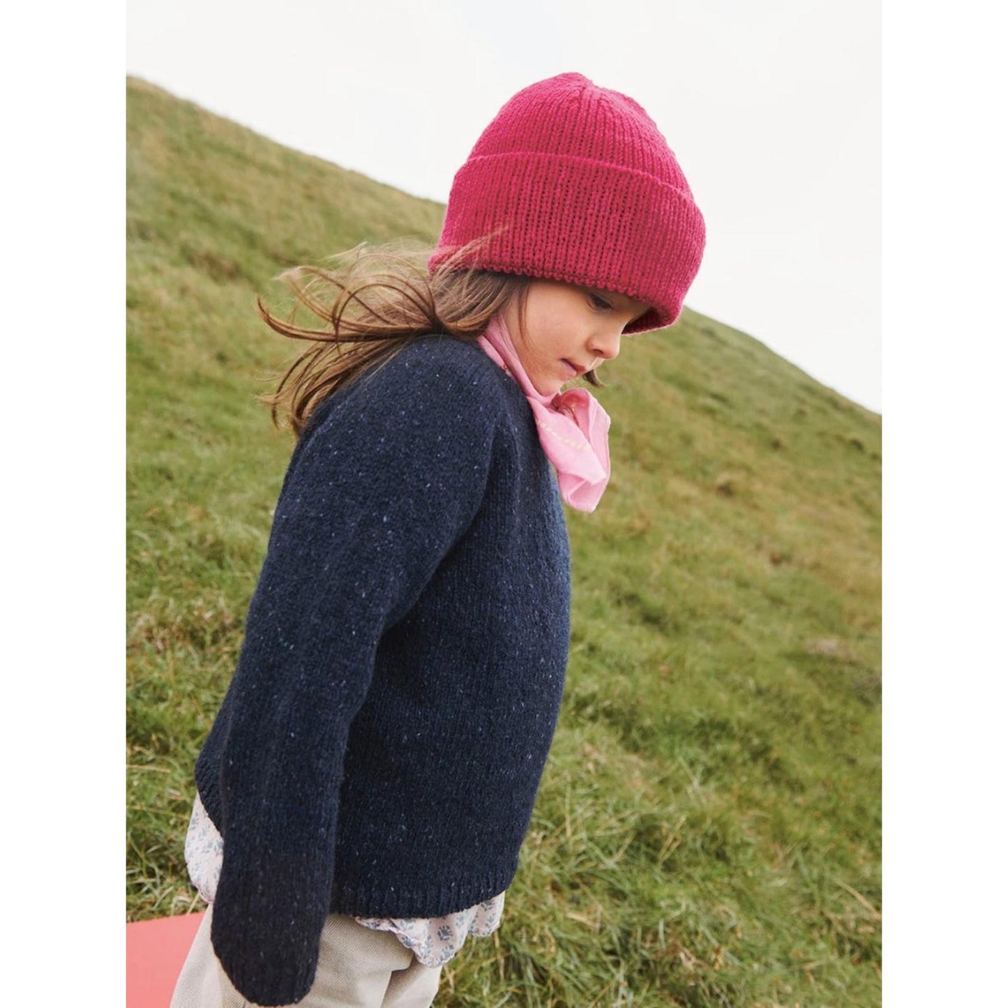 Anleitung (de, en) von © Sandnes - Debutant Sweater 2309-10A
