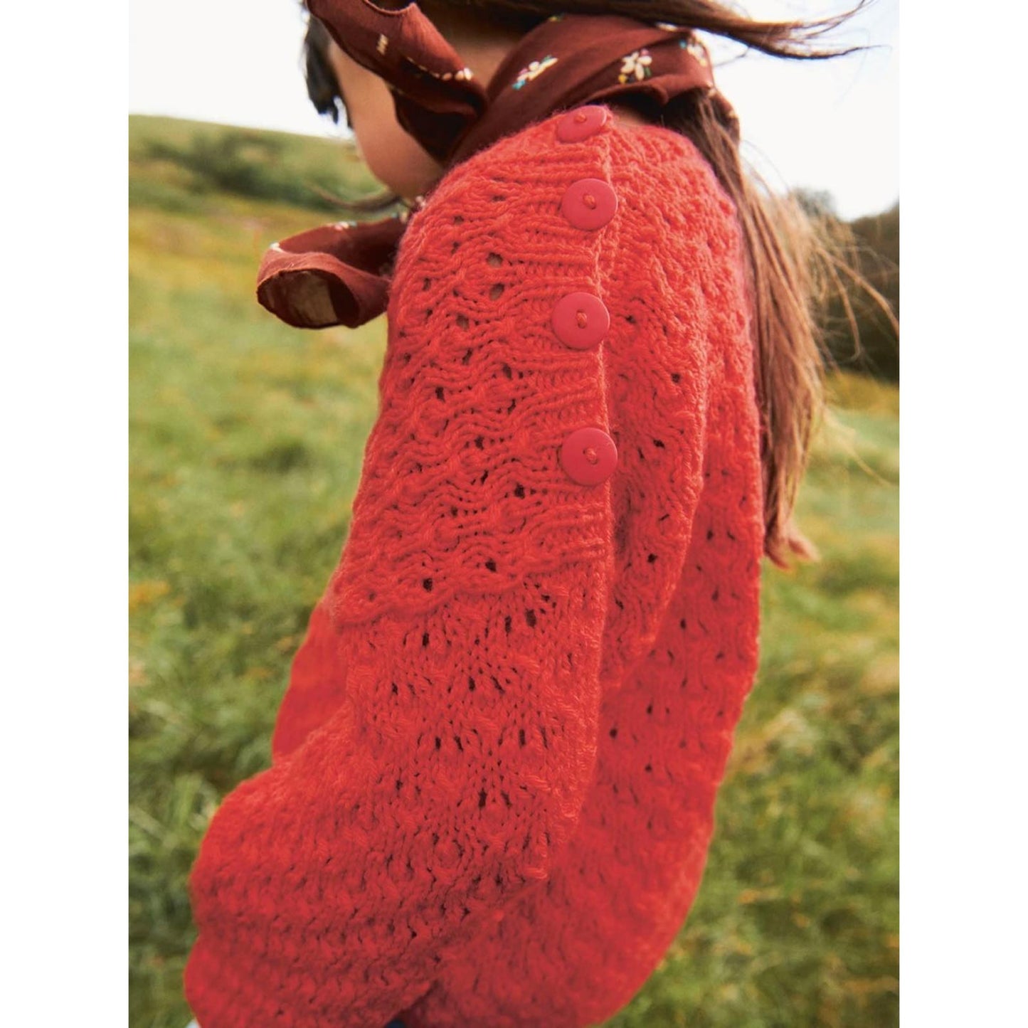 Anleitung (de, en) von © Sandnes - Moa Pullover 2309-04
