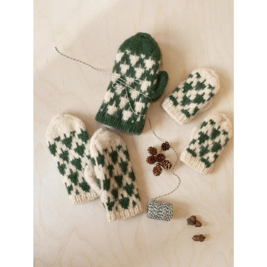 Sandnes Anleitungsheft 24_5 Christmas Tree Mittens