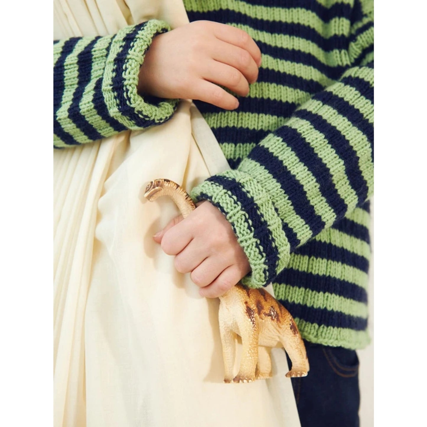 Sandnes Anleitungsheft 2401 Mykt til barn Nr. 2 - Sedrick Sweater