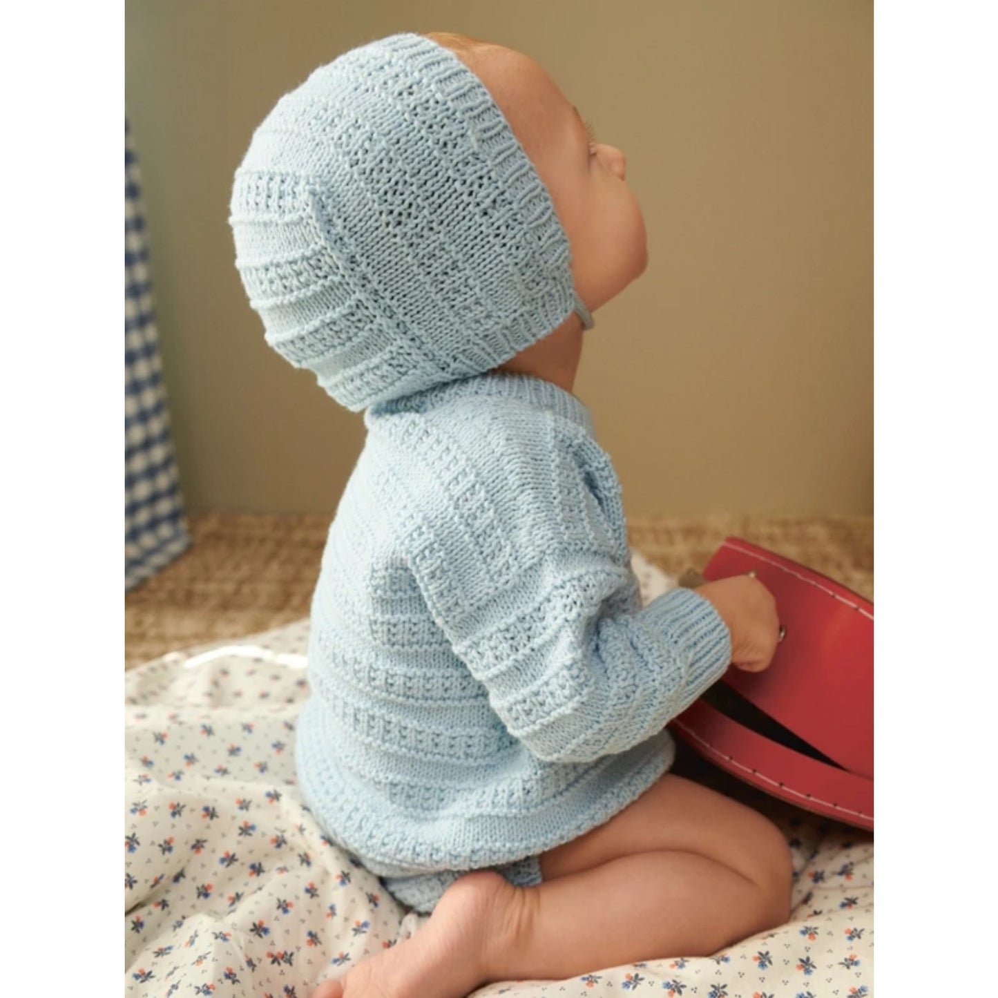 Sandnes Anleitungsheft 2407 Sommer Baby Nr. 1 Filip Sweater, Diaper Pants & Bonnet Baby