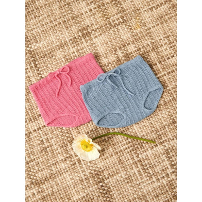 Sandnes Anleitungsheft 2407 Sommer Baby Nr. 5 -Lilja Singlet, Linus Diaper Pants & Bonnet