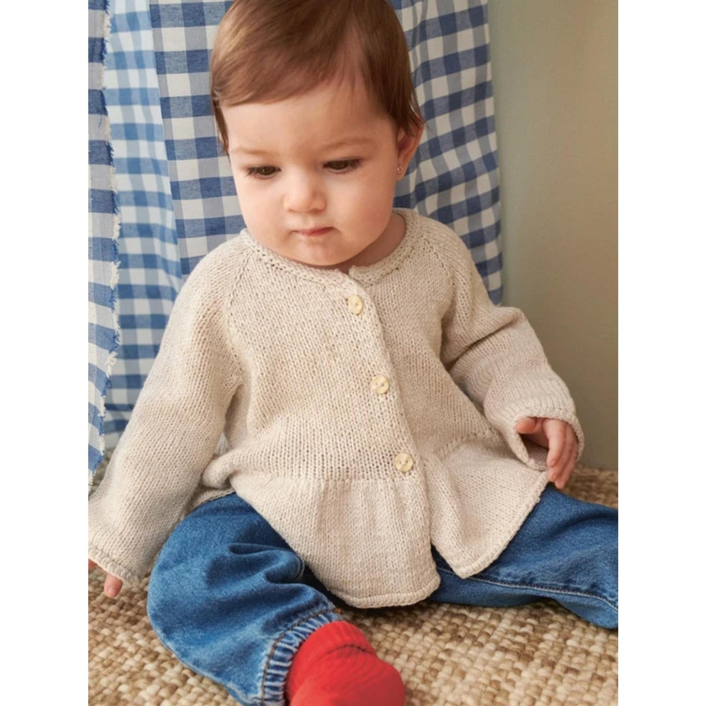 Sandnes Anleitungsheft 2407 Sommer Baby Nr. 7 -Dina Peplum Cardigan Baby