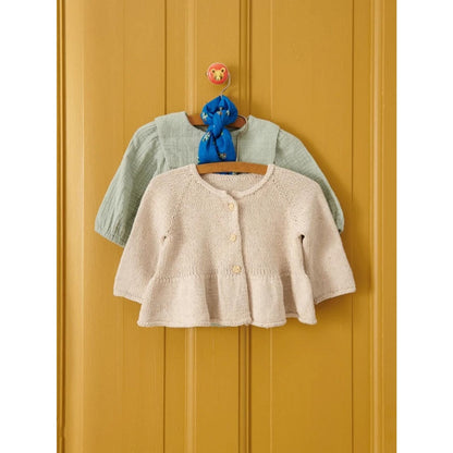 Sandnes Anleitungsheft 2407 Sommer Baby Nr. 7 -Dina Peplum Cardigan Baby