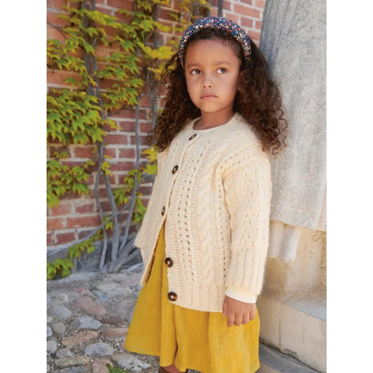 Sandnes Anleitungsheft 2408 Mykt Til Barn Nr. 4 Cornelia Cardigan Junior