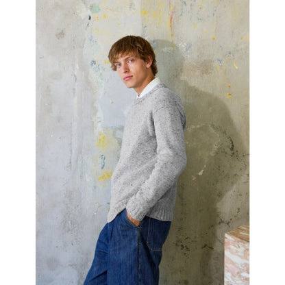 Sandnes Anleitungsheft 2412 MR. Nr. 8 Brendan Sweater Man