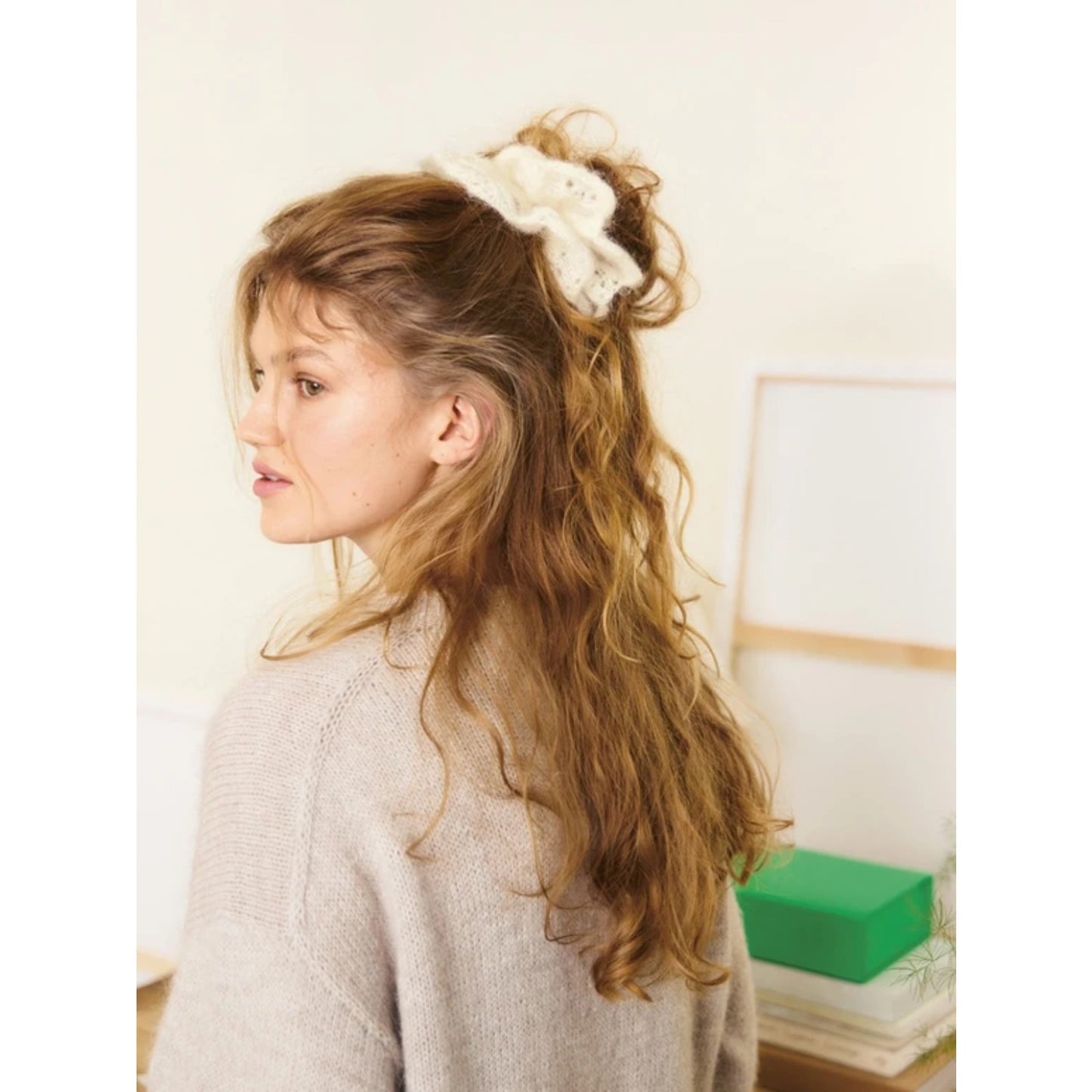 Sandnes Anleitungsheft 2502 DIY Nr. 11 Fleur Scrunchie