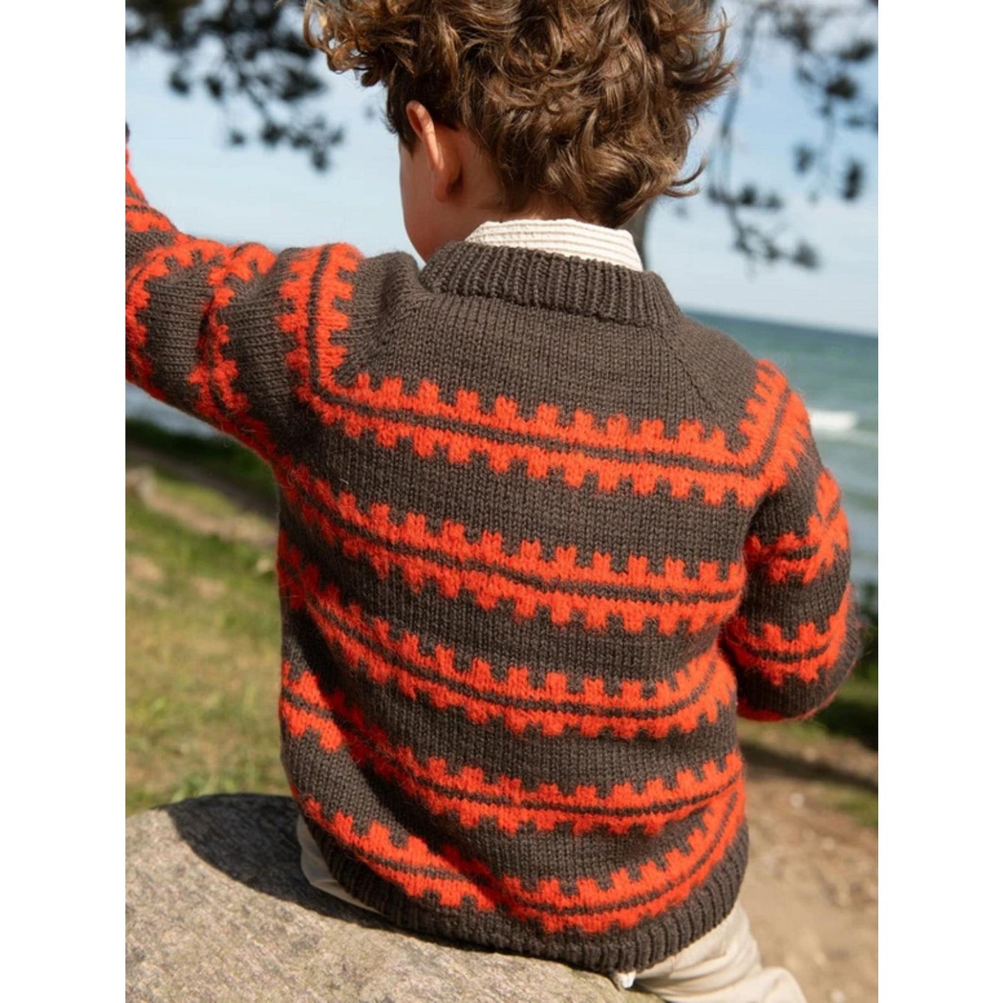 Sandnes Anleitungsheft 2506 Sommerbaby Nr.  2 Ridge Sweater Junior