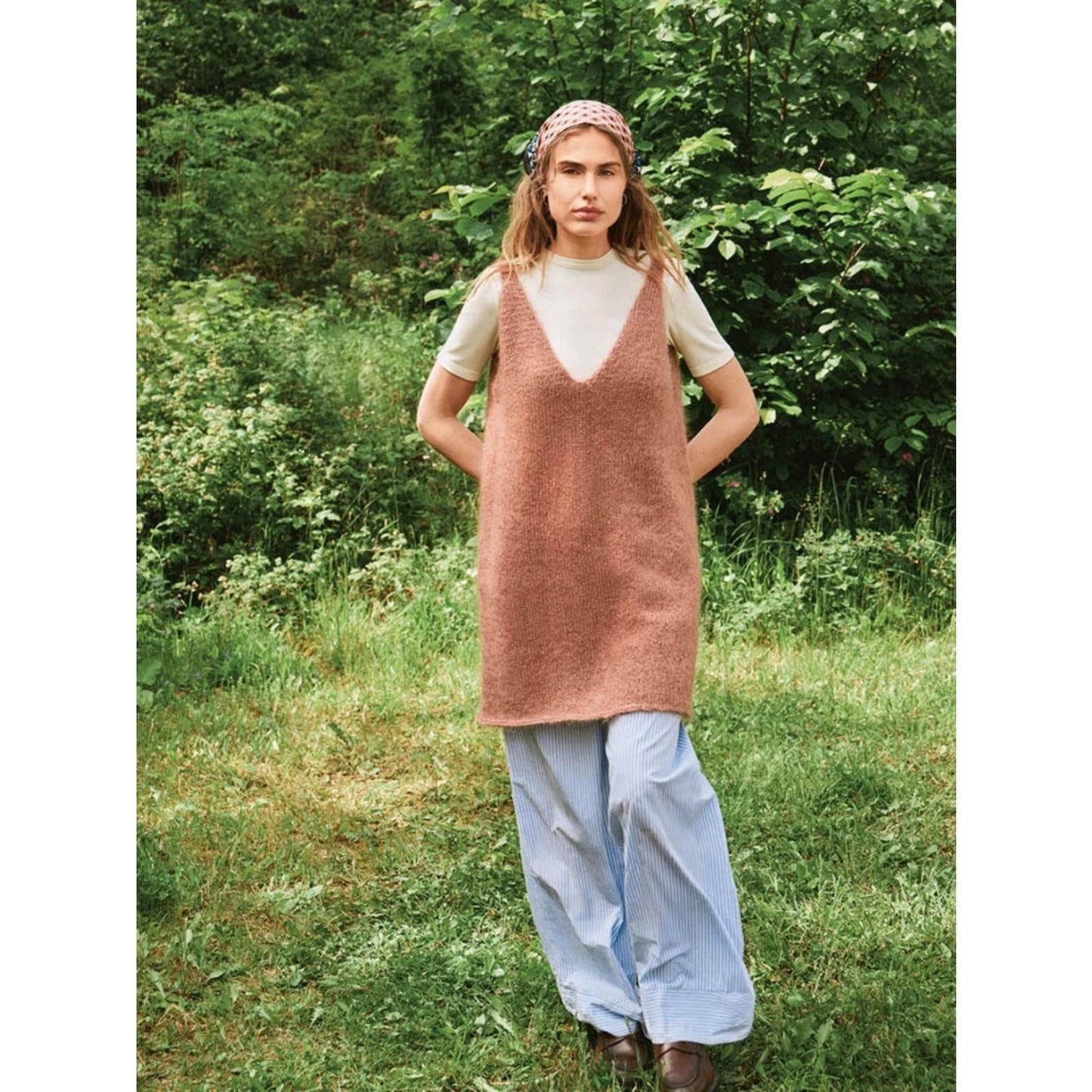 Sandnes Anleitungsheft 2507 Nr. 9 Meadow Dress