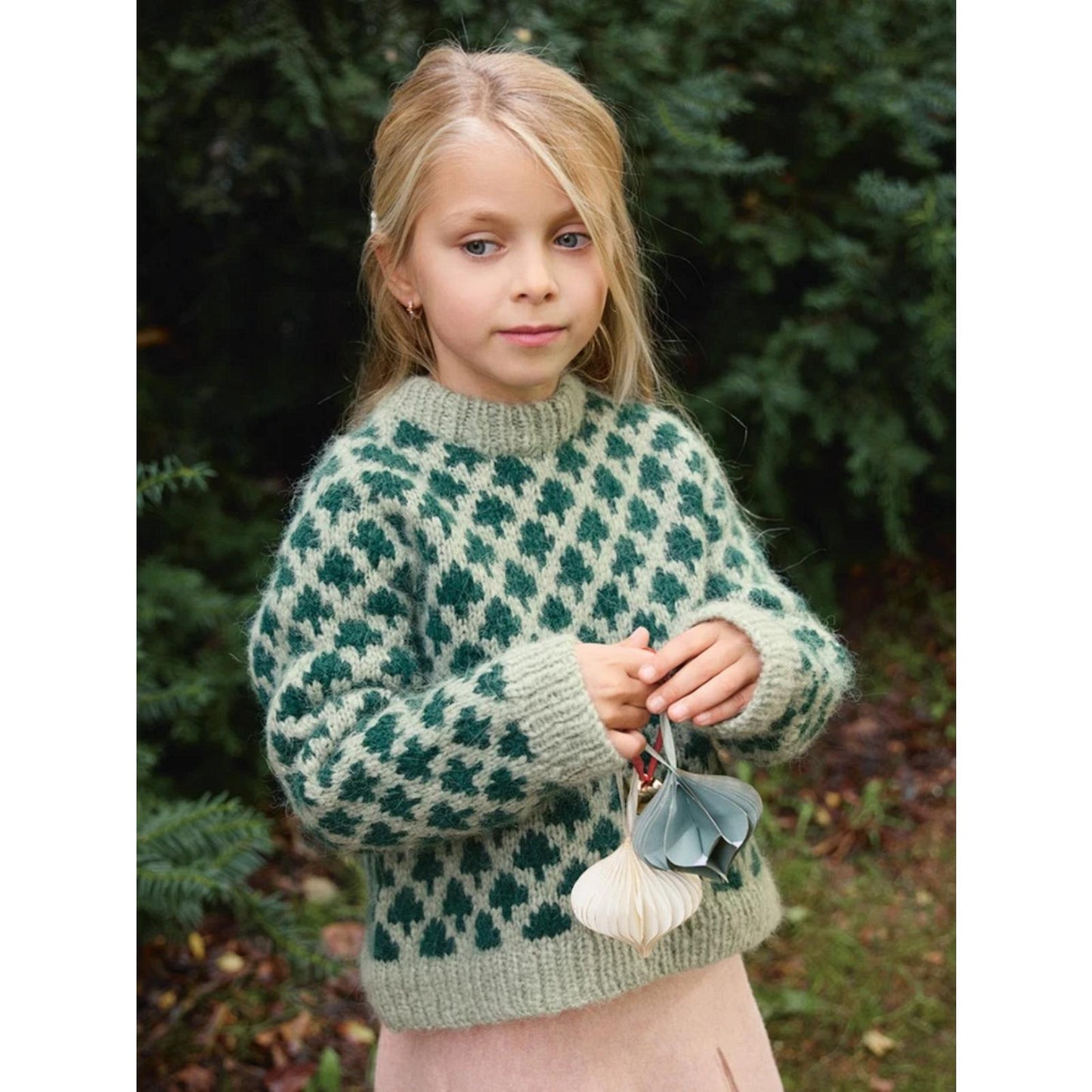 Sandnes Anleitungsheft 2511 Christmas Tree Sweater Nr. 1 Sweater Junior