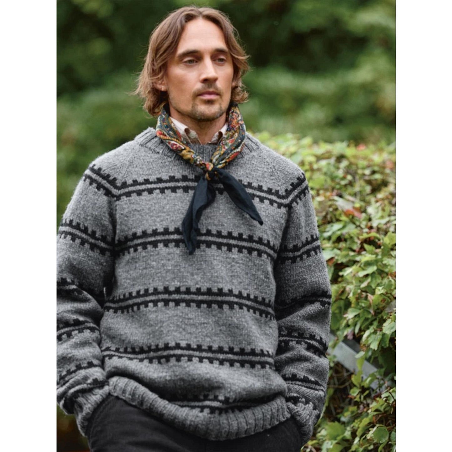 Sandnes Anleitungsheft 2513 Nr. 2 Ridge Sweater Man