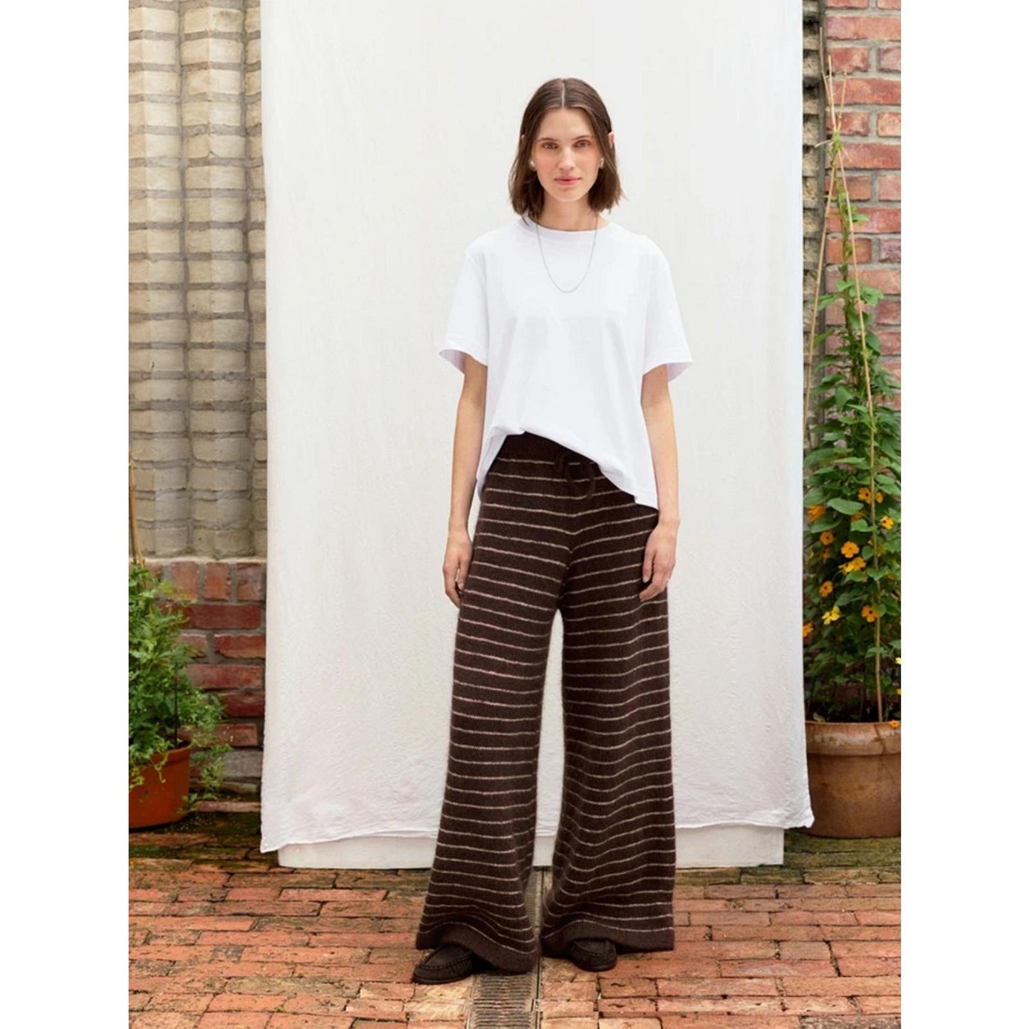 Sandnes Anleitungsheft 2606 Nr. 1 Riley Sweater + Pants