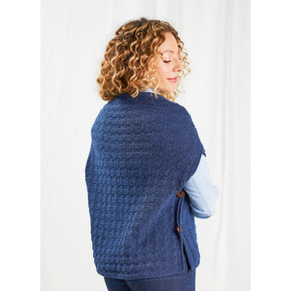 Anleitung (de) von © Woolly Hugs  - Überwurf Struktur - Maschenwelt 08/23