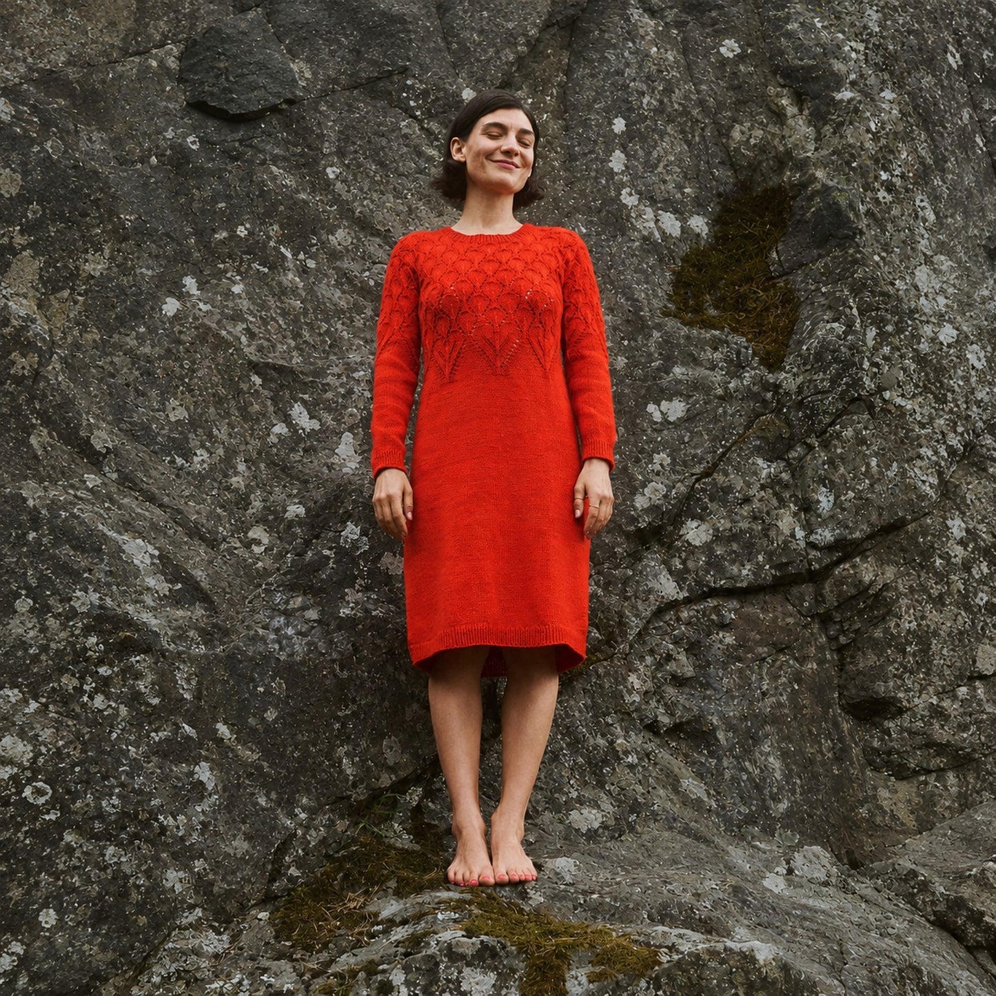 Novita SISAR Strickkleid – Originalanleitung von © Novita