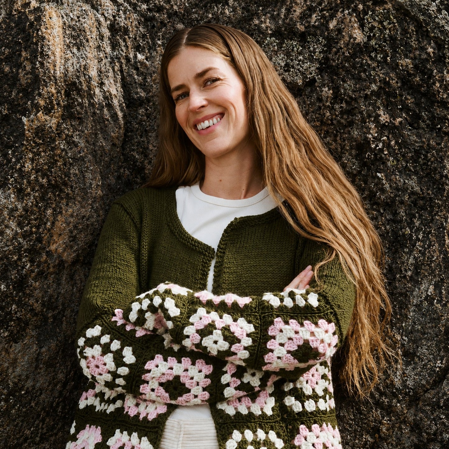 Novita YHTEINEN MATKA Gehäkelte und gestrickte Jacke – Originalanleitung von © Novita