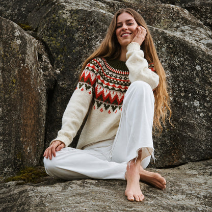 Novita YSTÄVÄ Rundpassenpullover – Originalanleitung von © Novita
