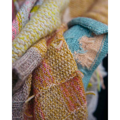 Neons and Neutrals – Das Strickbuch von Laine (DE)