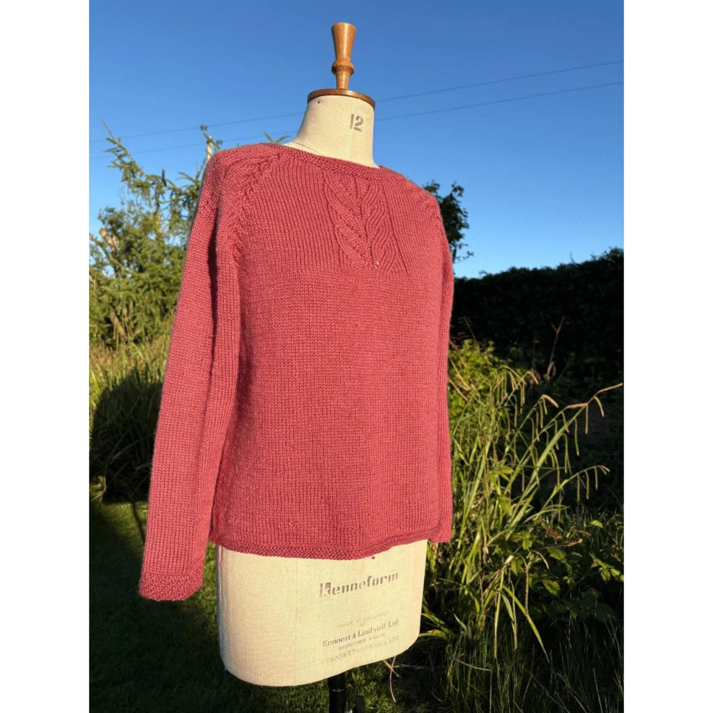 Anleitung (en) von © Eriu Harvest Sweater