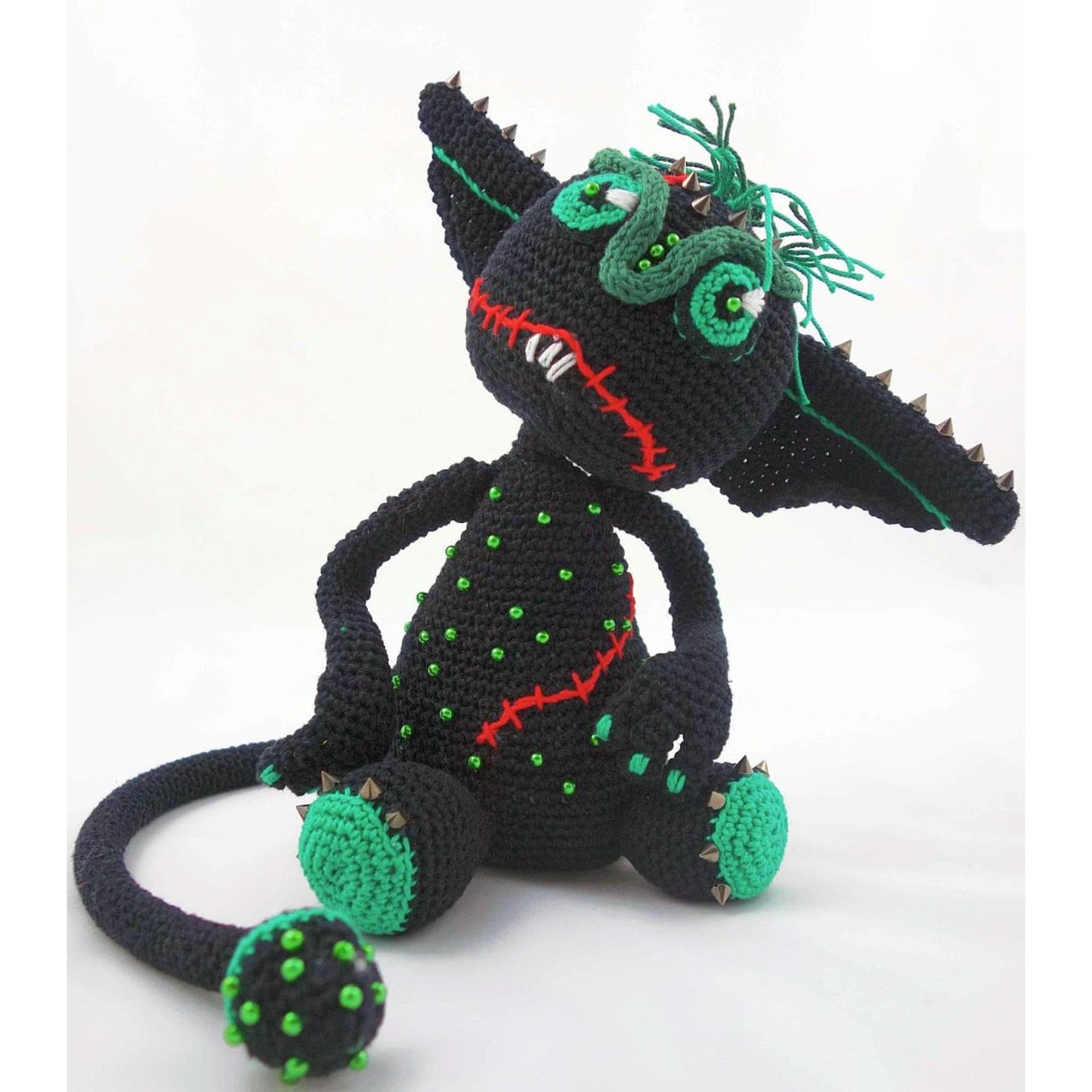 Model 18021 little Halloween monster – original instructions by © Schoeller Handstrickgarne GmbH