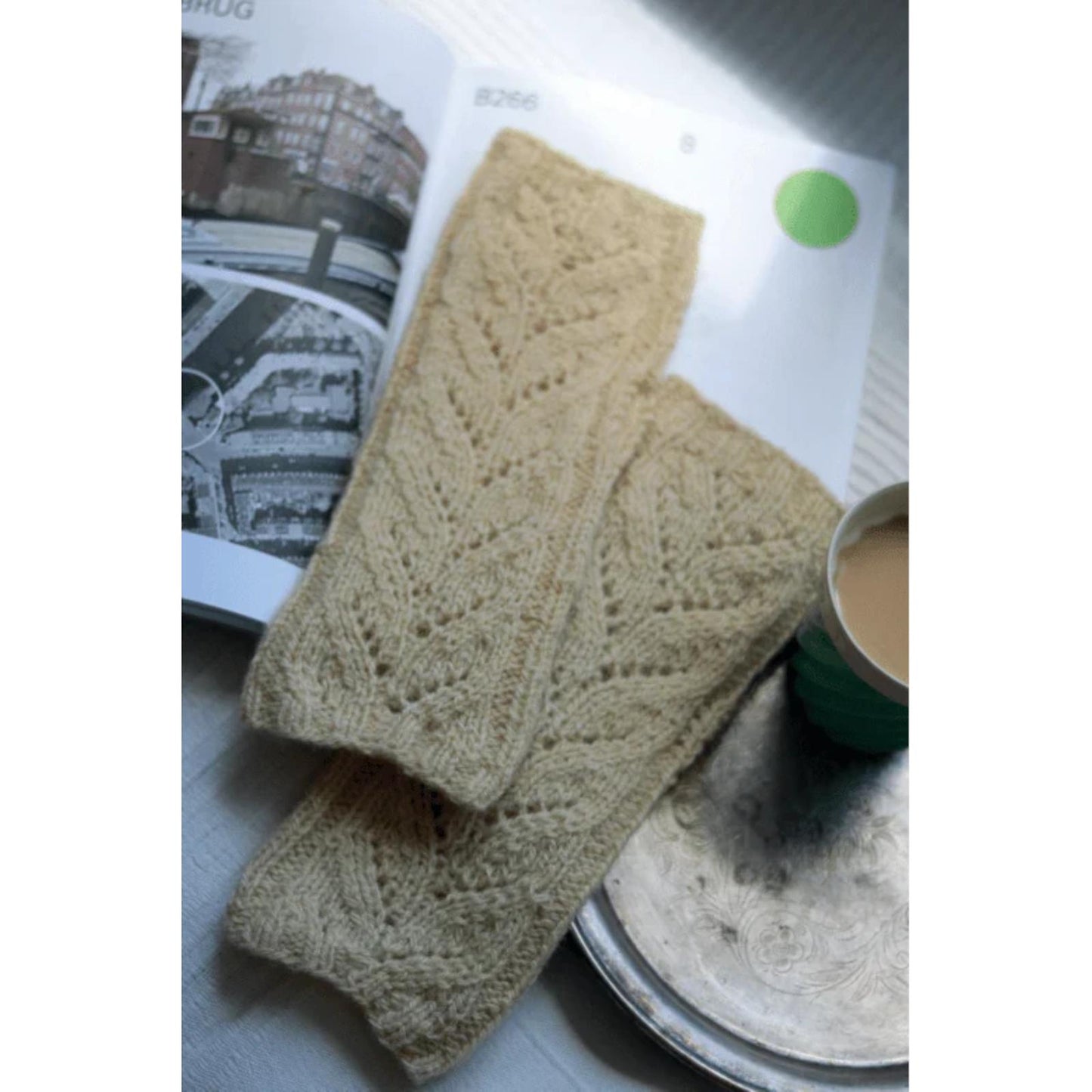 Anleitung (en) von © Eriu The Tree of Life Mittens