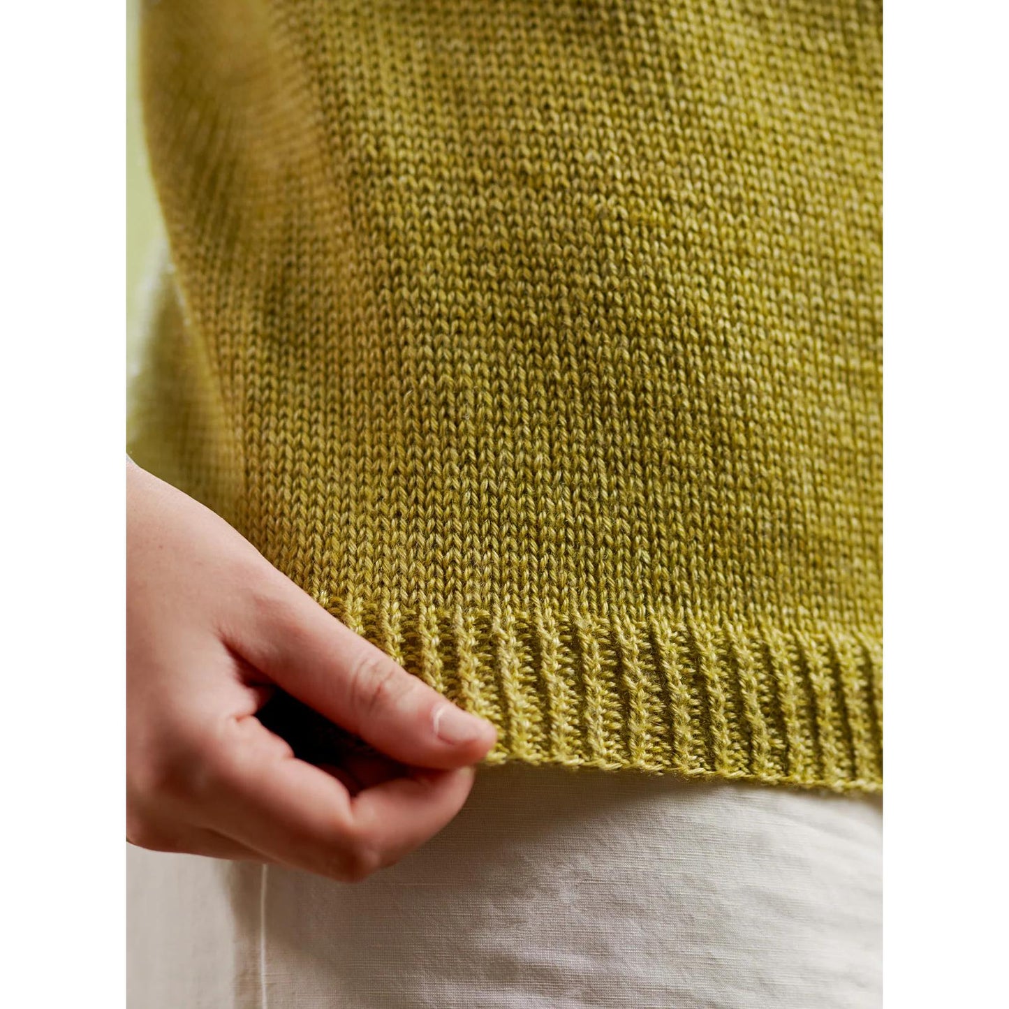 WYS, Lyra Feather Lace Yoke Top, digitale Strickanleitung